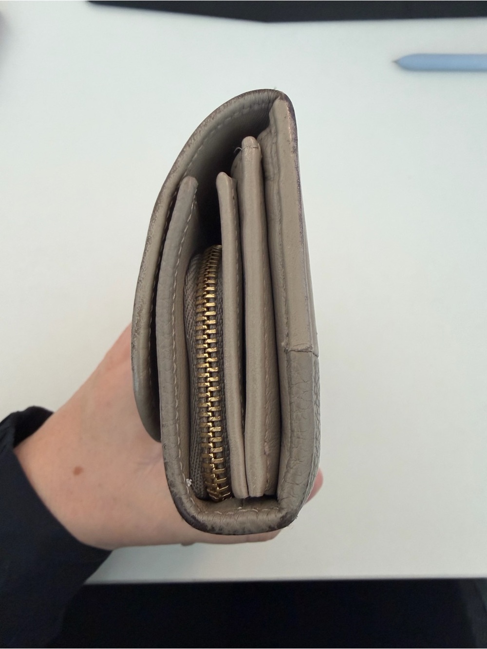 Chloé Alphabet Long Flap Taupe/Gray Leather Wallet with Gold Disc - Picture 4 of 8
